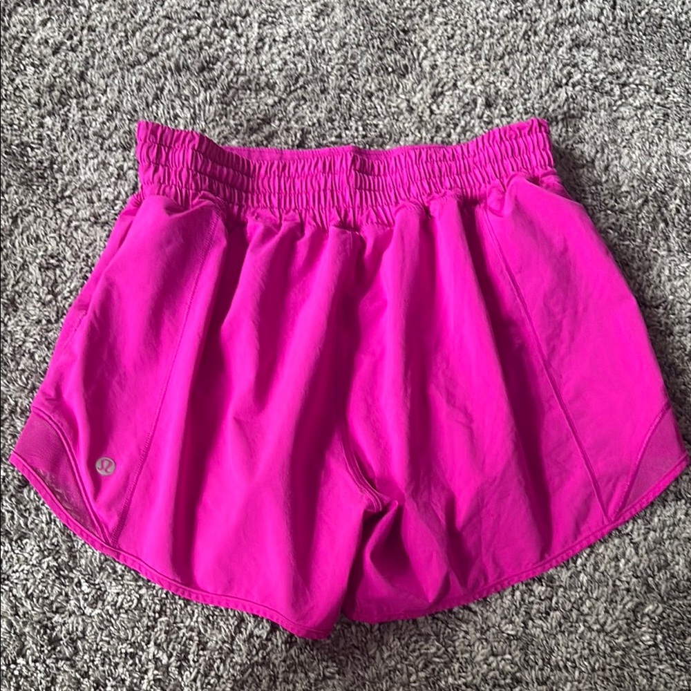 lululemon athletica Women's High Rise Hotty Hot Shorts